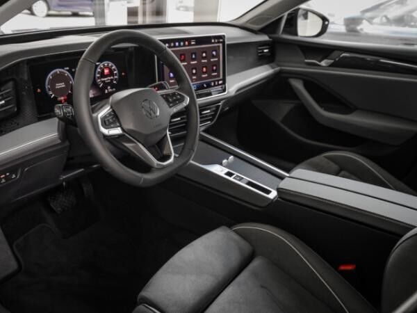 Volkswagen Passat Business 2.0 TDI DSG AHK Matrix HuD el.Heckklap.