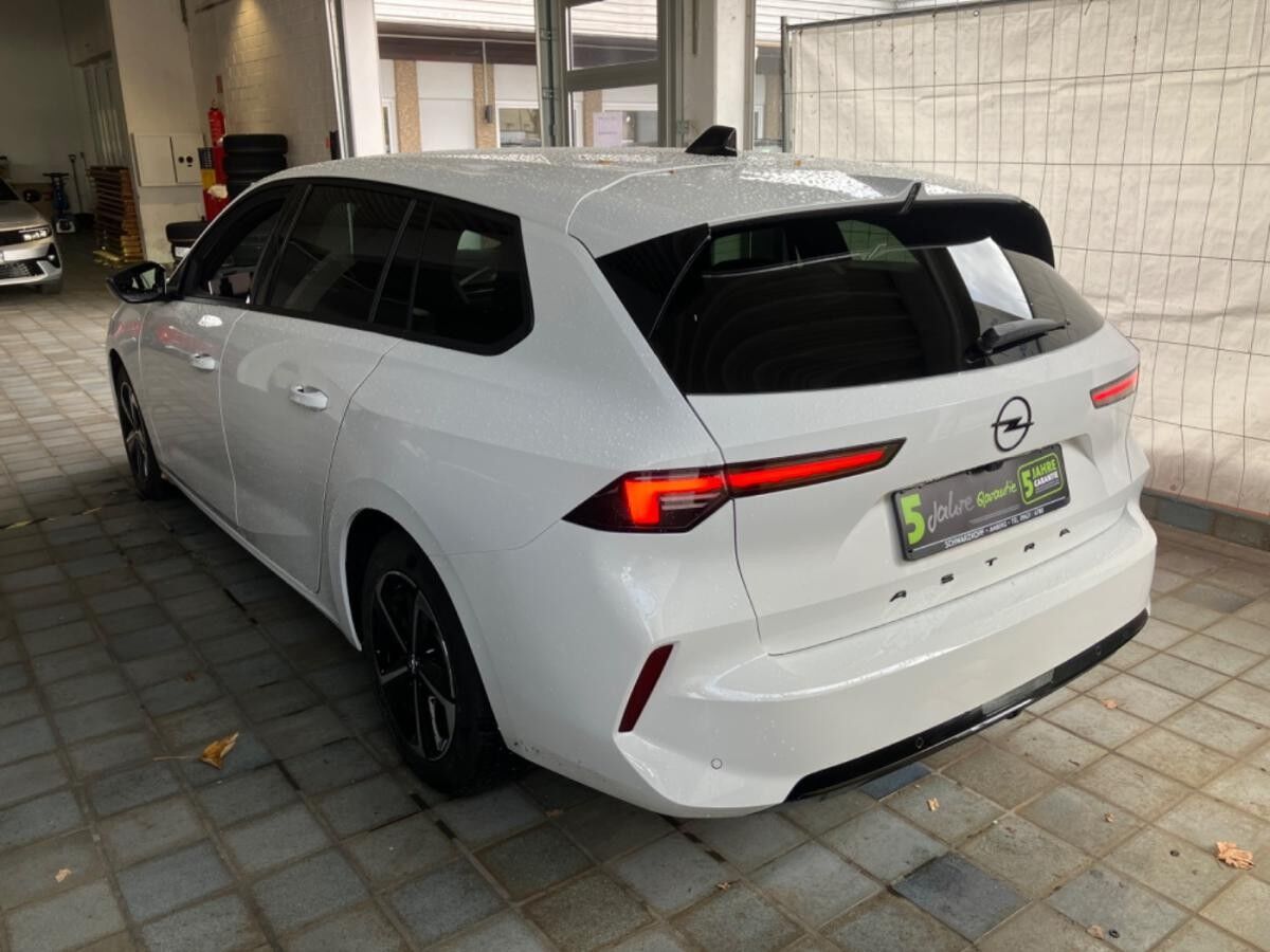 Opel Astra L ST 1.2T Navi,WirelessCharg,Parkpilot