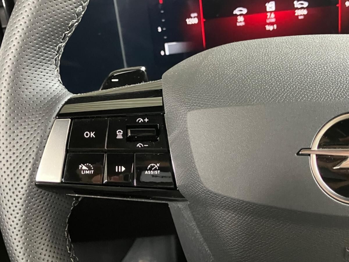 Opel Astra L ST 1.2T Navi,WirelessCharg,Parkpilot