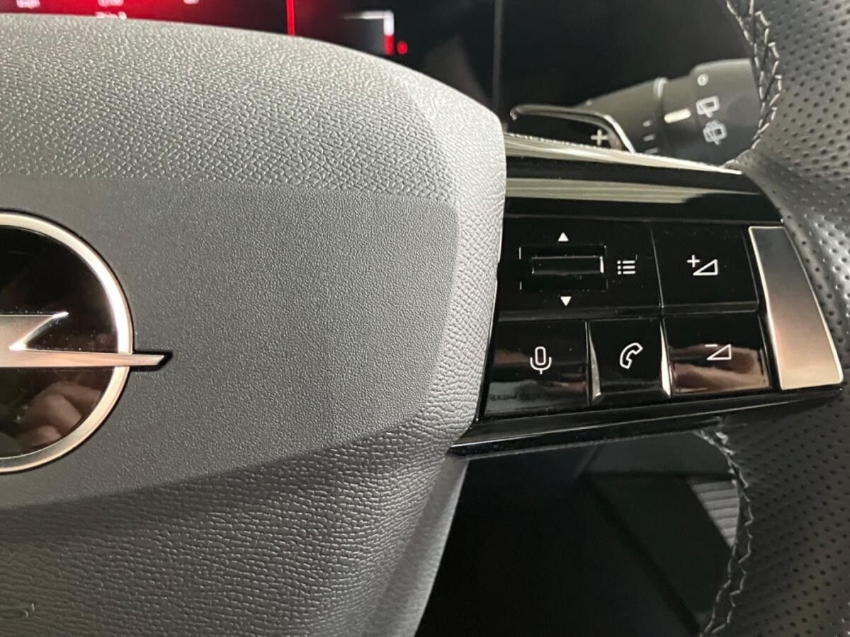 Opel Astra L ST 1.2T Navi,WirelessCharg,Parkpilot