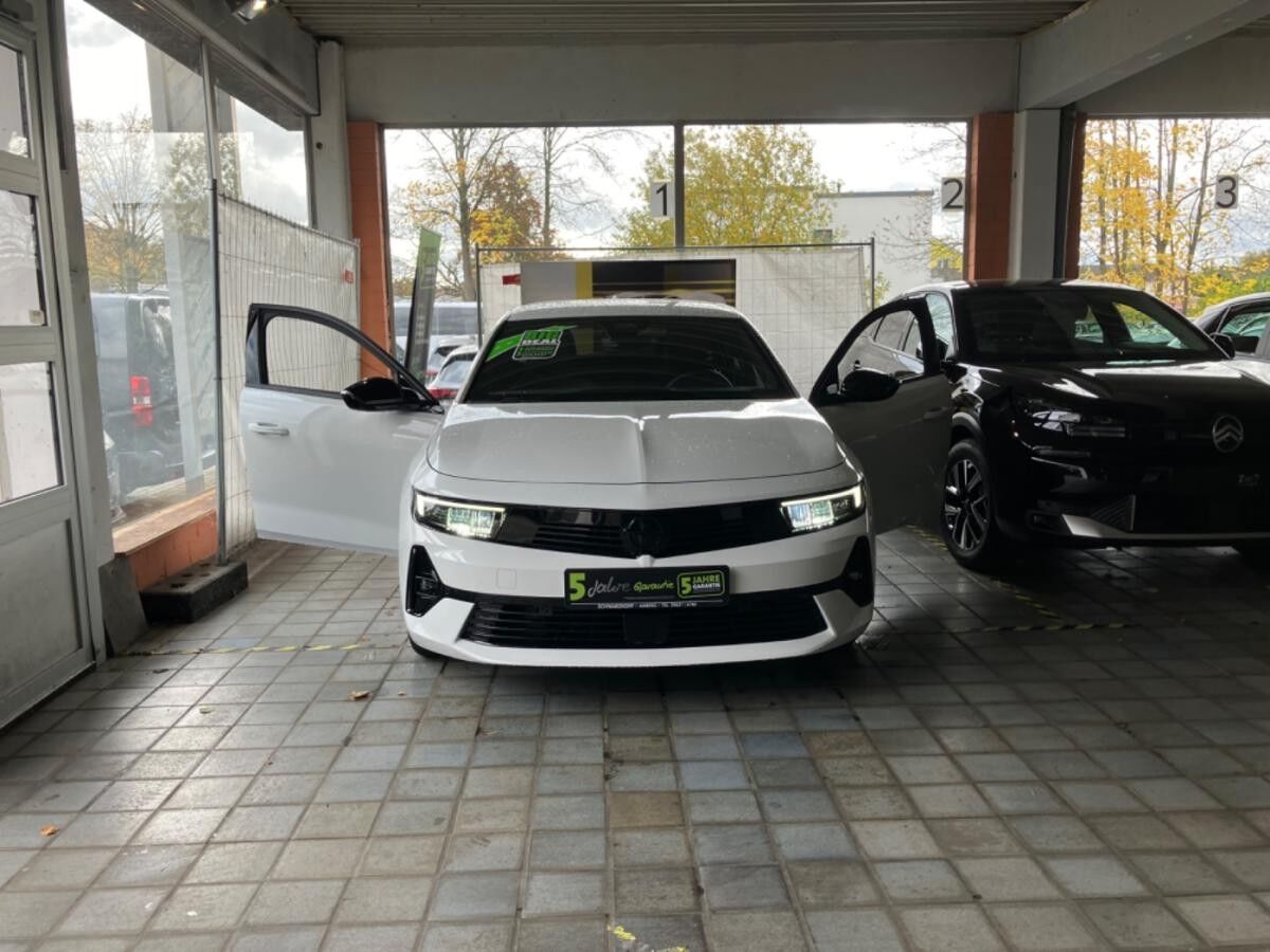 Opel Astra L ST 1.2T Navi,WirelessCharg,Parkpilot