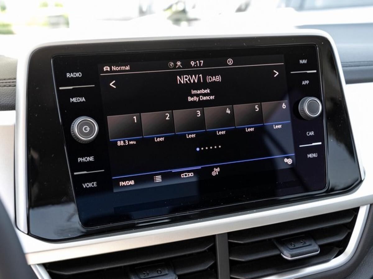 Volkswagen T-Roc 1.5 TSI DSG Move LED AHK App-Connect 17"