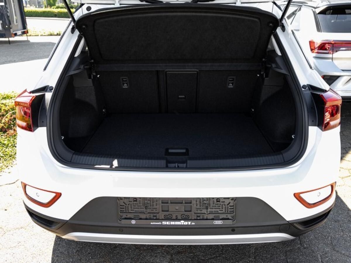 Volkswagen T-Roc 1.5 TSI DSG Move LED AHK App-Connect 17"