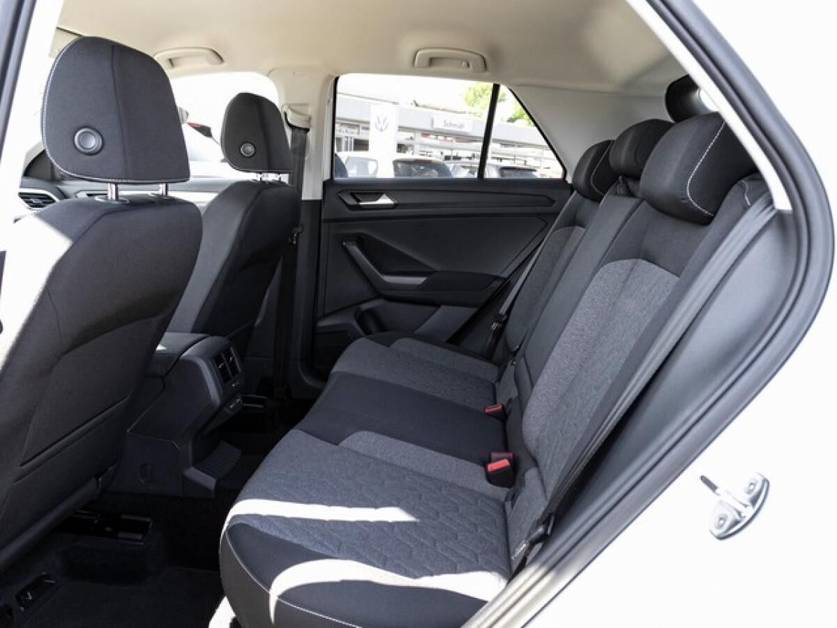 Volkswagen T-Roc 1.5 TSI DSG Move LED AHK App-Connect 17"