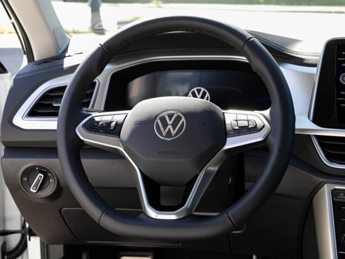 Volkswagen T-Roc 1.5 TSI DSG Move LED AHK App-Connect 17"