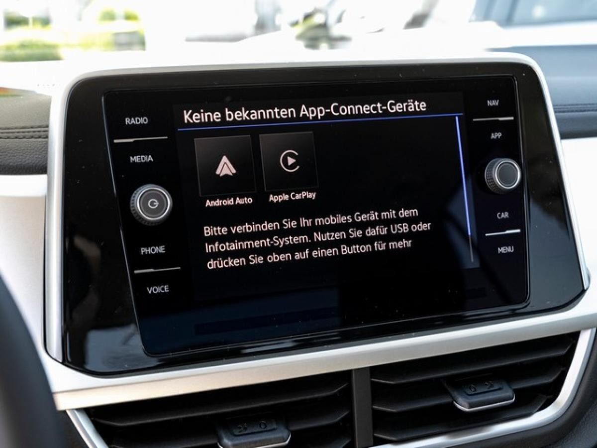 Volkswagen T-Roc 1.5 TSI DSG Move LED AHK App-Connect 17"