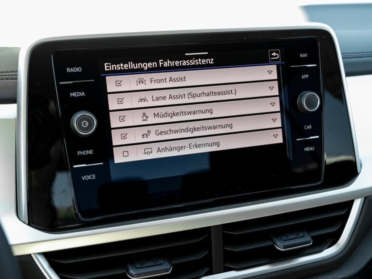 Volkswagen T-Roc 1.5 TSI DSG Move LED AHK App-Connect 17"