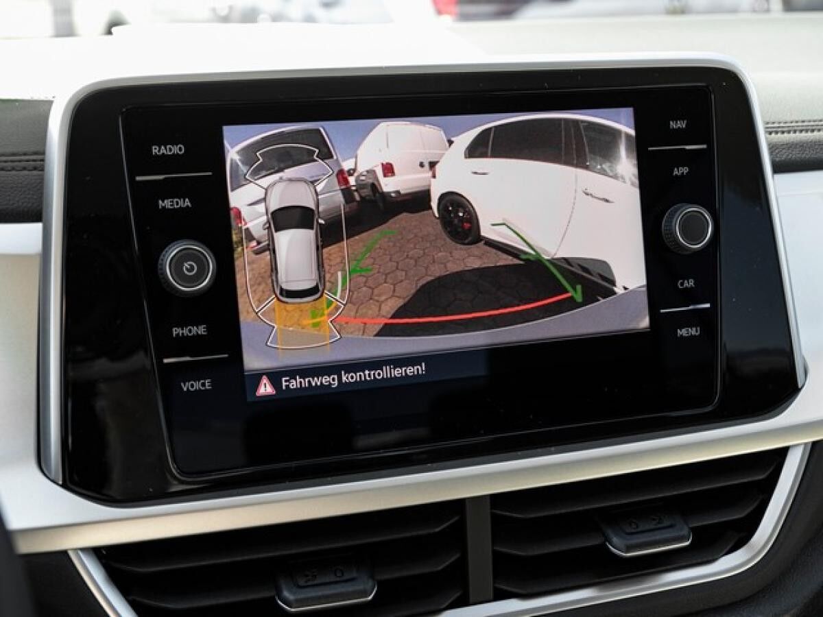 Volkswagen T-Roc 1.5 TSI DSG Move LED AHK App-Connect 17"