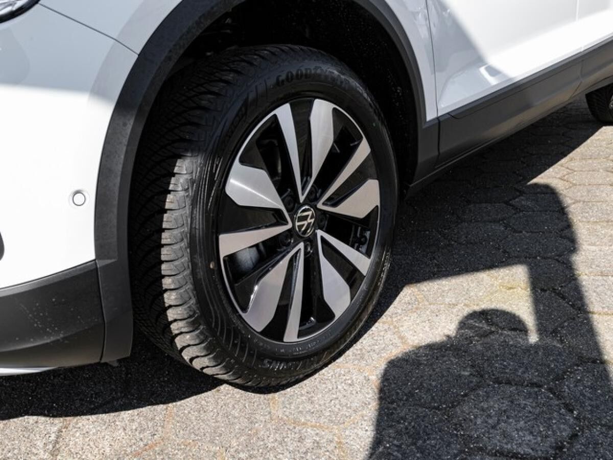 Volkswagen T-Roc 1.5 TSI DSG Move LED AHK App-Connect 17"