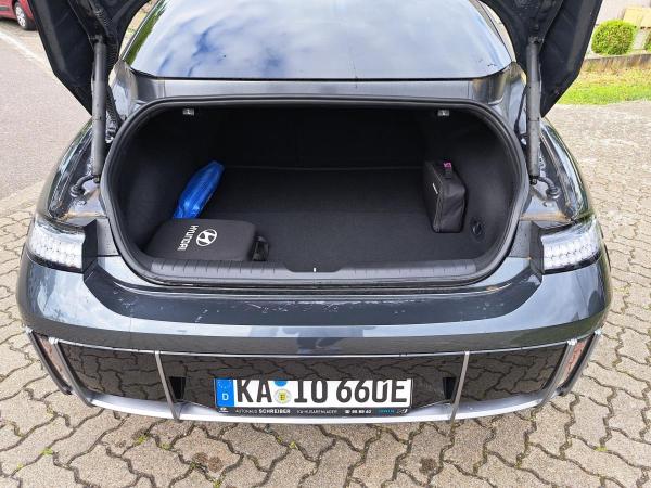 Hyundai IONIQ 6 IONIQ 6 Allradantrieb 77,4kWh Batt. UNIQ-Paket