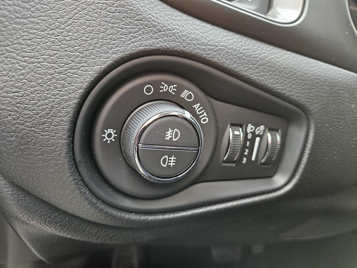 Jeep Renegade 1.5T MHEV Summit  - Vollausstattung - sofort verfügbar