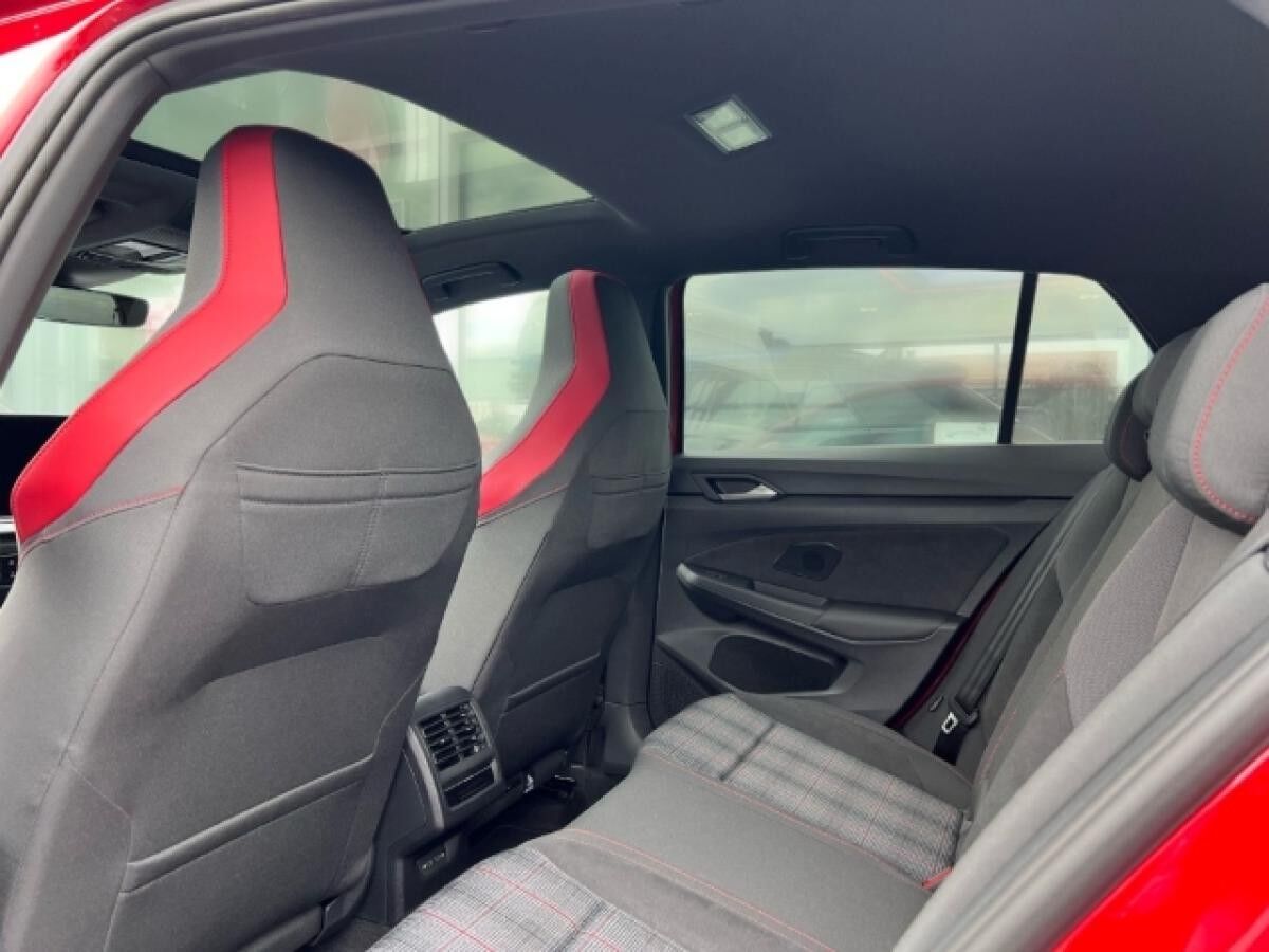 Volkswagen Golf GTI,  2,0 TSI DSG LED-Matrix HarmanKardon AreaView Pano DCC 19'' FACELIFT