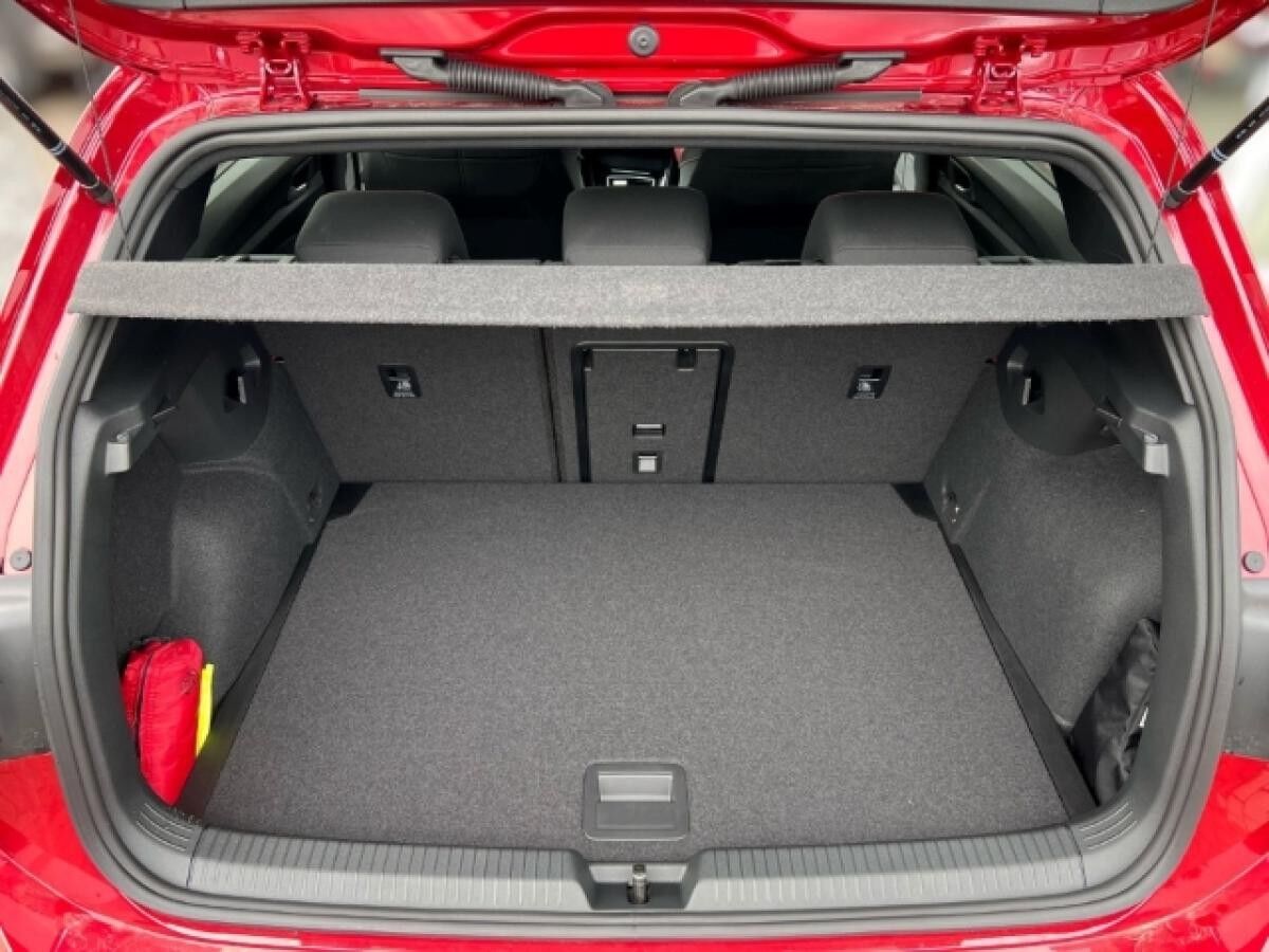 Volkswagen Golf GTI,  2,0 TSI DSG LED-Matrix HarmanKardon AreaView Pano DCC 19'' FACELIFT