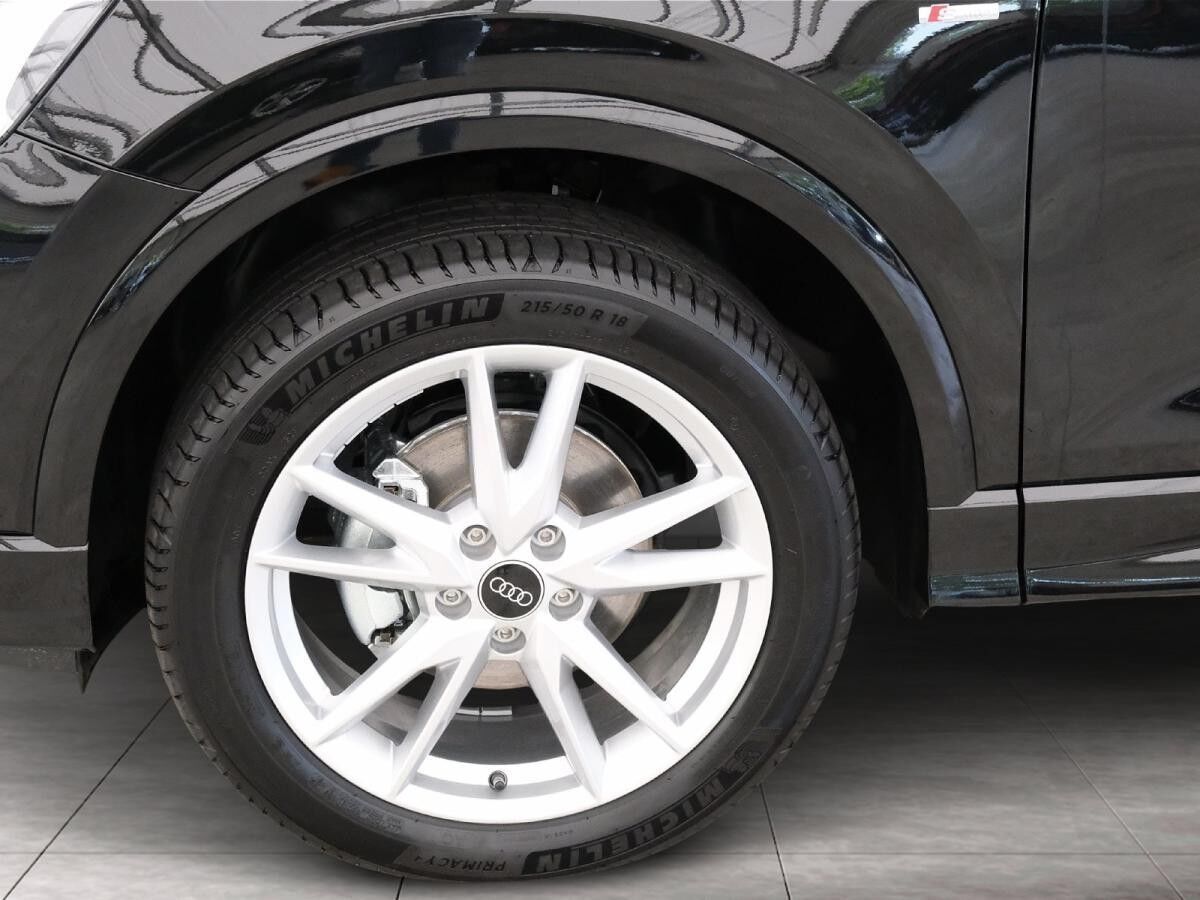 Audi Q2 35 TFSI S line