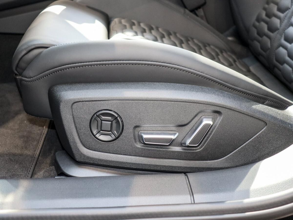 Audi RS6 Avant tiptronic //RS Essentials // Keramik // Dynamikpaket plus