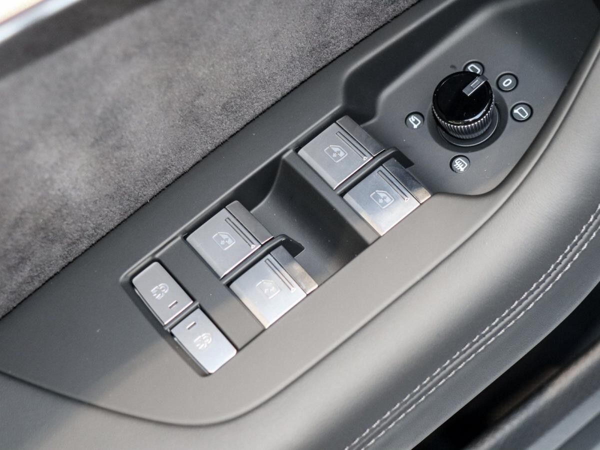 Audi RS6 Avant tiptronic //RS Essentials // Keramik // Dynamikpaket plus