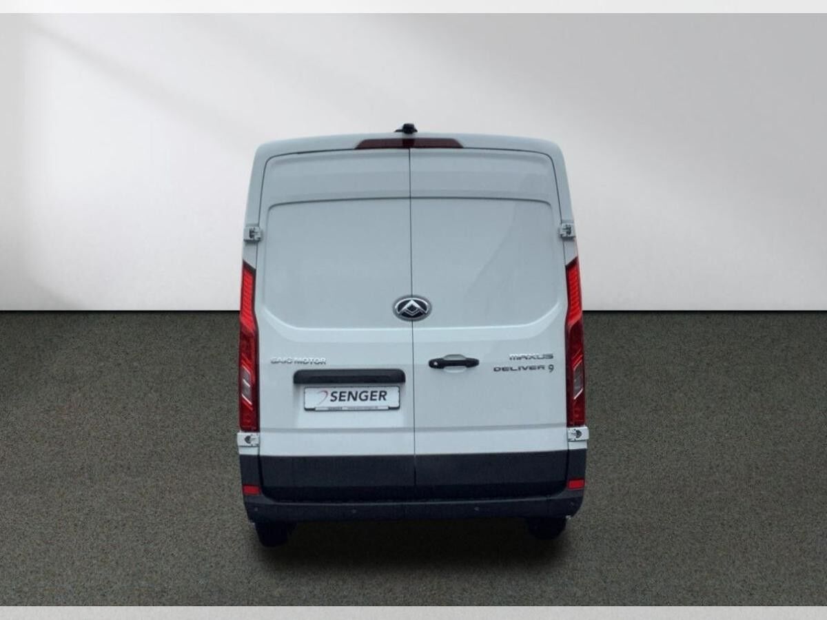 MAXUS Deliver 9
