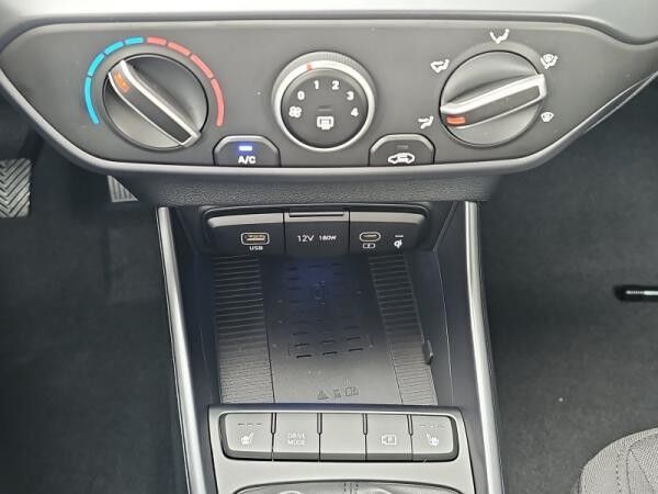 Hyundai i20 1.0T-GDI 6-MT TREND NAVI/PDC/SHZ/DAB