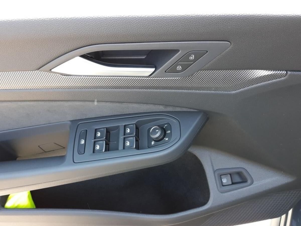 Volkswagen Golf GTE 1.5TSI eHybrid LED+NAVI+KESSY+360°+SHZ