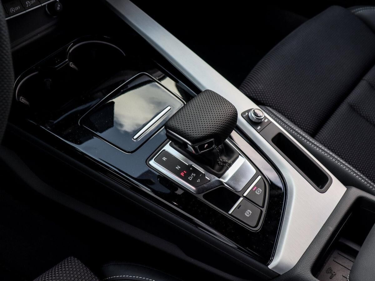 Audi A4 Avant S-Line 40 TDI quattro S-tronic AHK Kamera B&O el.Heckklappe