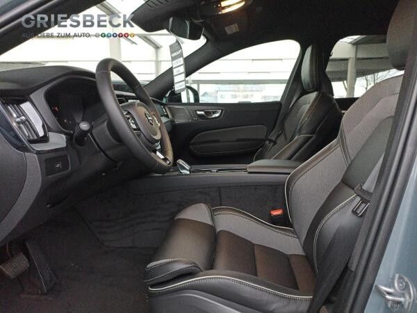 Volvo XC60 Plus Dark 360° H&K LED 20