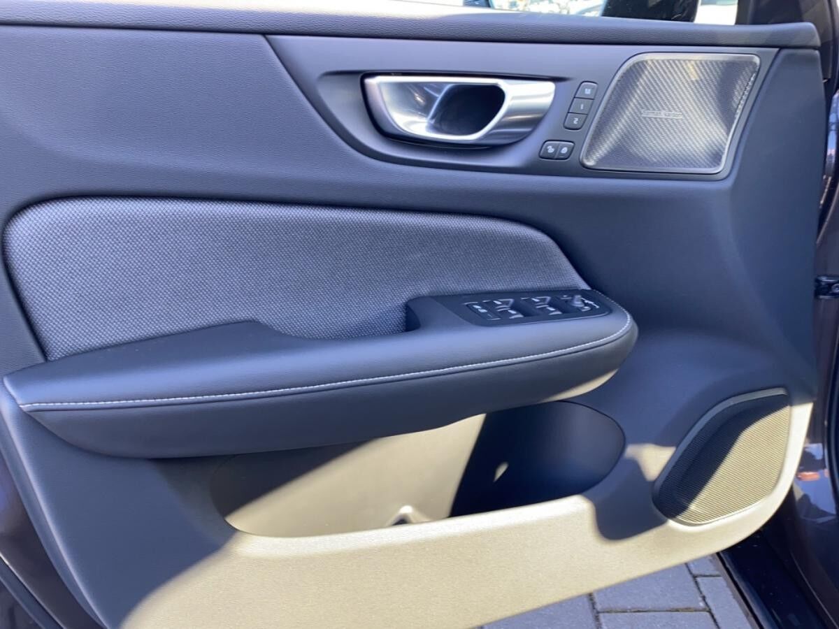 Volvo S60 Ultimate Dark AWD 360 ACC HUD LM