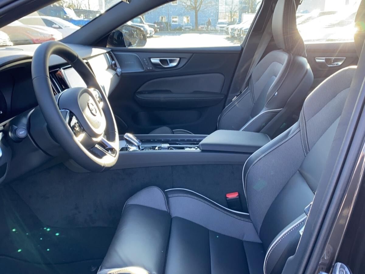 Volvo S60 Ultimate Dark AWD 360 ACC HUD LM