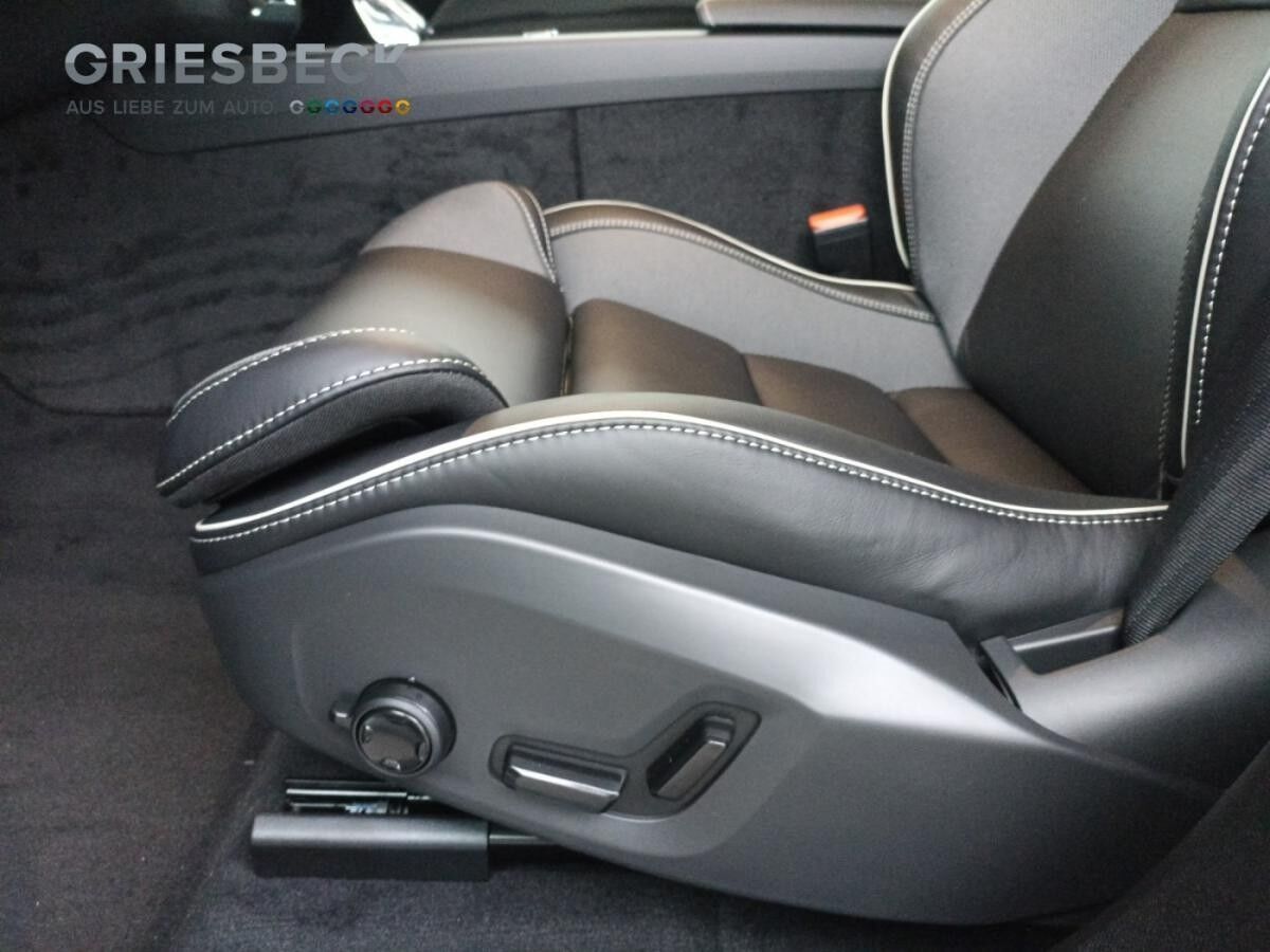 Volvo XC60 Plus Dark 360° H&K LED 20 Volvo XC60 Plus Dark 360° H&K LED 20