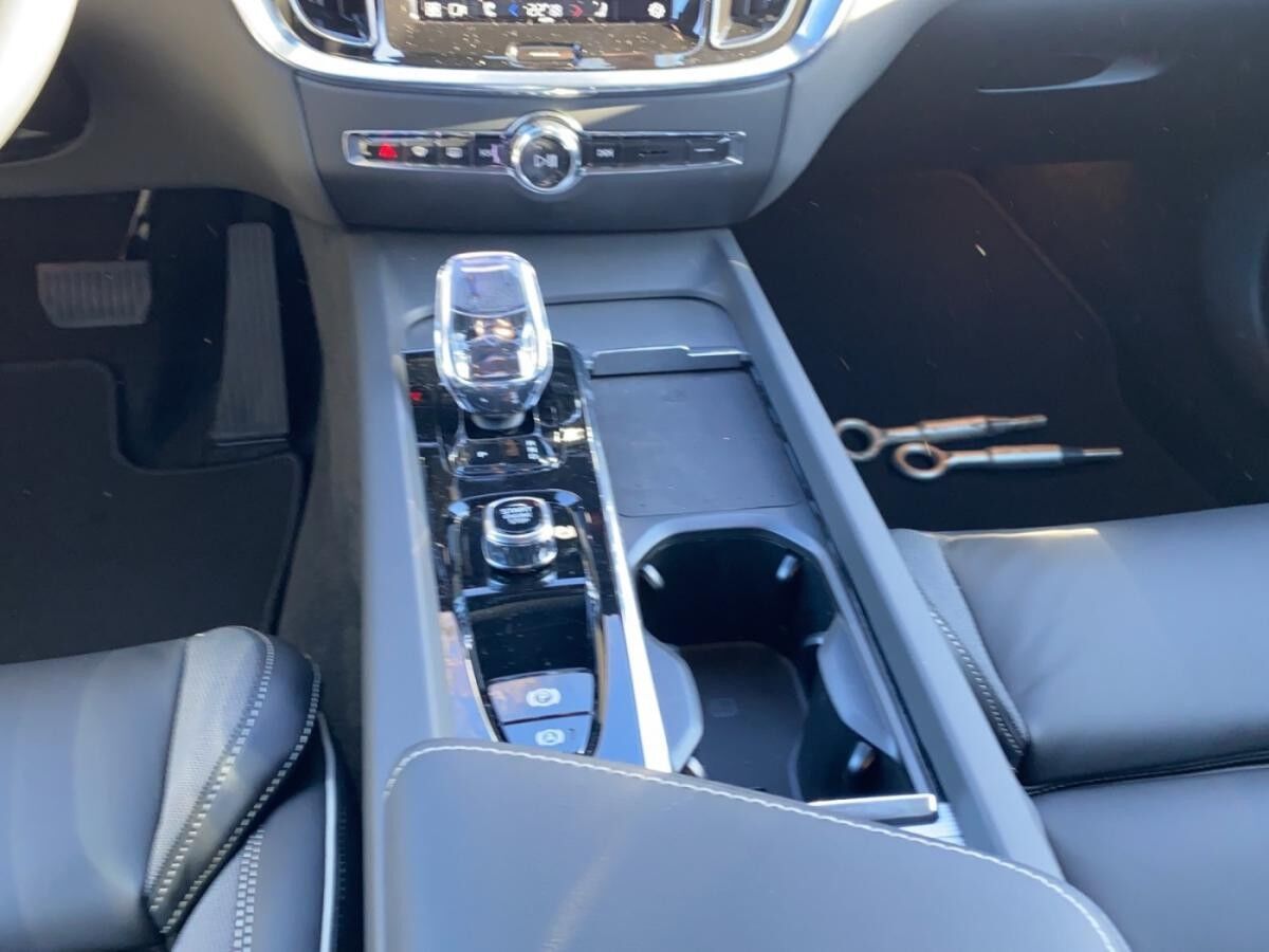 Volvo S60 Ultimate Dark AWD 360 ACC HUD LM