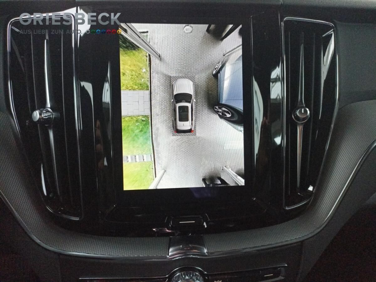 Volvo XC60 Plus Dark 360° H&K LED 20 Volvo XC60 Plus Dark 360° H&K LED 20