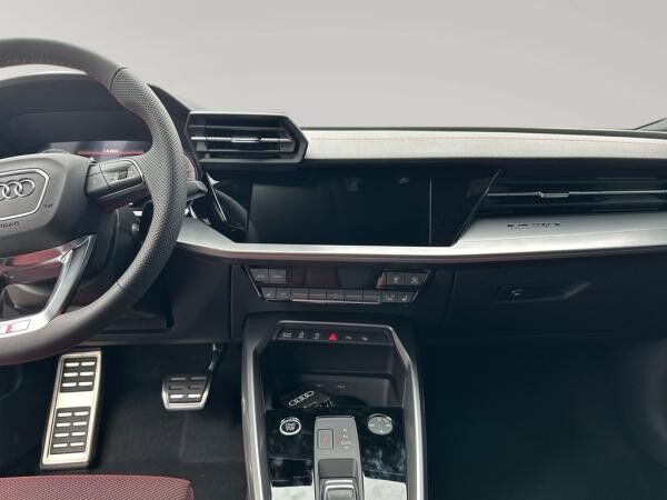 Audi A3 Sportback S line 40 TFSI quattro S tronic