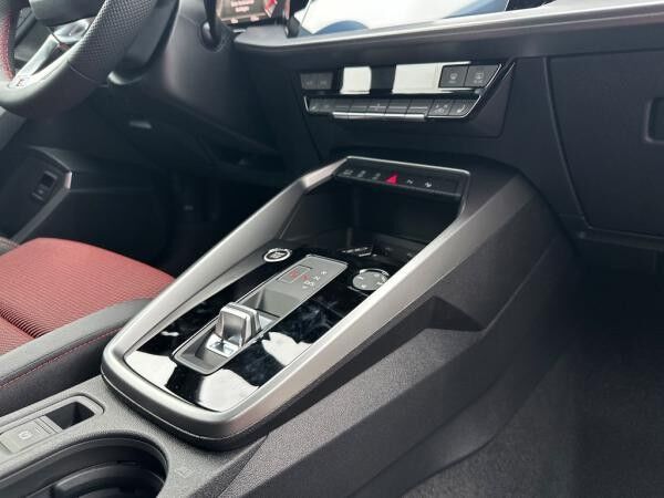 Audi A3 Sportback S line 40 TFSI quattro S tronic