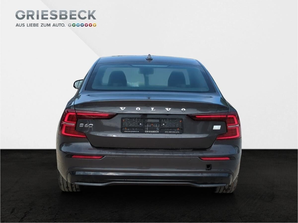 Volvo S60 T8 Ultimate Dark