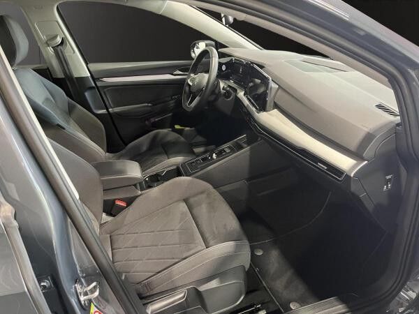 Volkswagen Golf Vari. Life 2.0 TDI*DSG*NAV*CAM*AHK*LED*SHZ