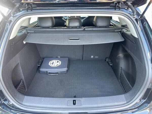 MG MG5 Maximal Luxury