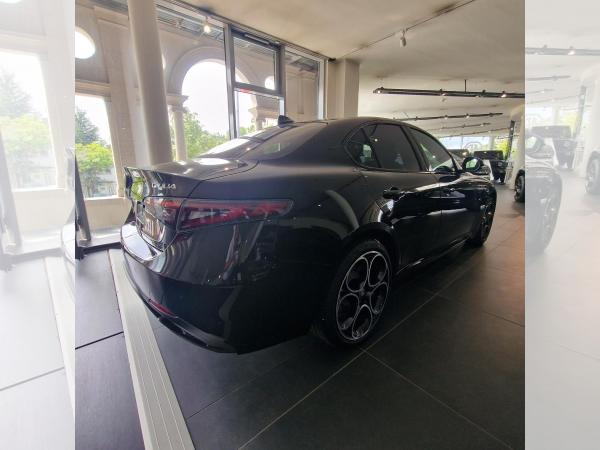 Alfa Romeo Giulia Alfa Romeo GIULIA VELOCE 2.0 Turbo 16V 206kW (280 PS) AT8 - Q4 Voll-Ausstattung