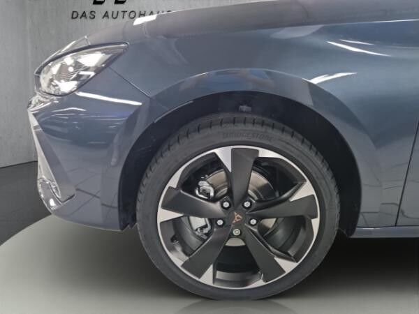 Cupra Leon Facelift 1.5 eTSI, Navi, Sennheiser, Rückfahrkamera, PDC v+h, Navi, Totewinkel