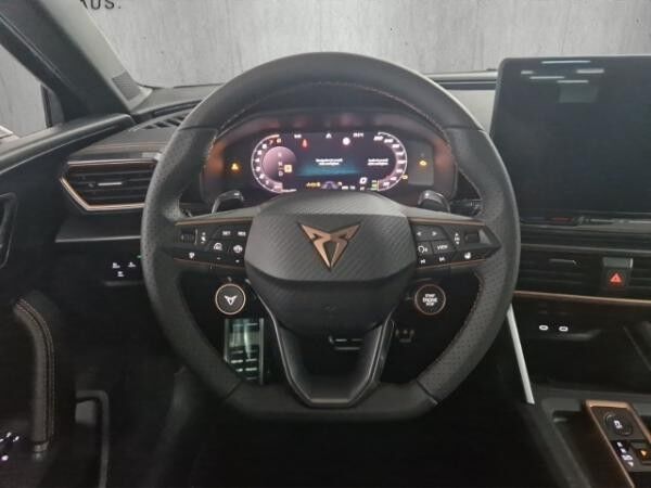 Cupra Leon Facelift 1.5 eTSI, Navi, Sennheiser, Rückfahrkamera, PDC v+h, Navi, Totewinkel