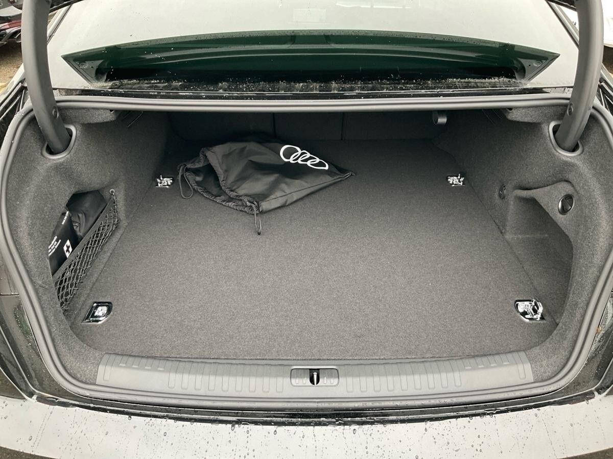 Audi A6 Limousine sport 55 TFSI e qu S tr. PANO AHK