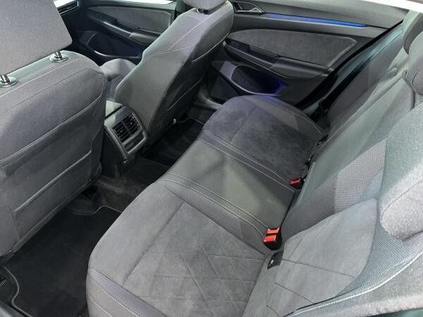 Volkswagen Golf Vari. Life 2.0 TDI*DSG*CAM*NAV*AHK*LED*SHZ