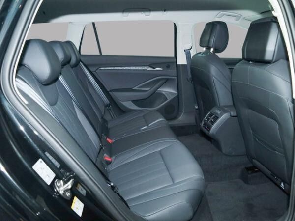 Skoda Superb Combi 2.0 TDI Selection ABGABE 11.2025