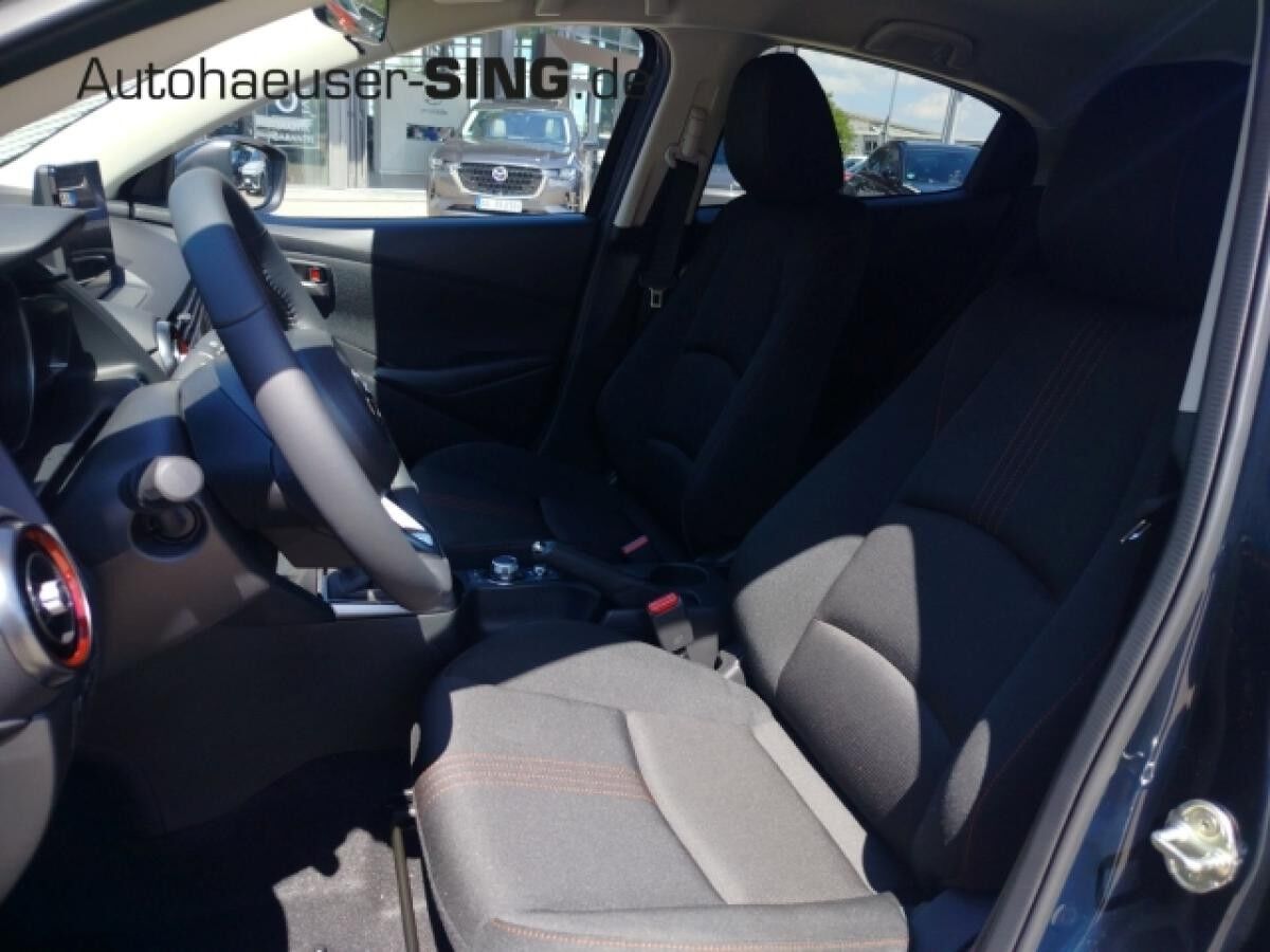 Mazda 2 HOMURA Kamera Klima Sitzheizung LED AppleCar