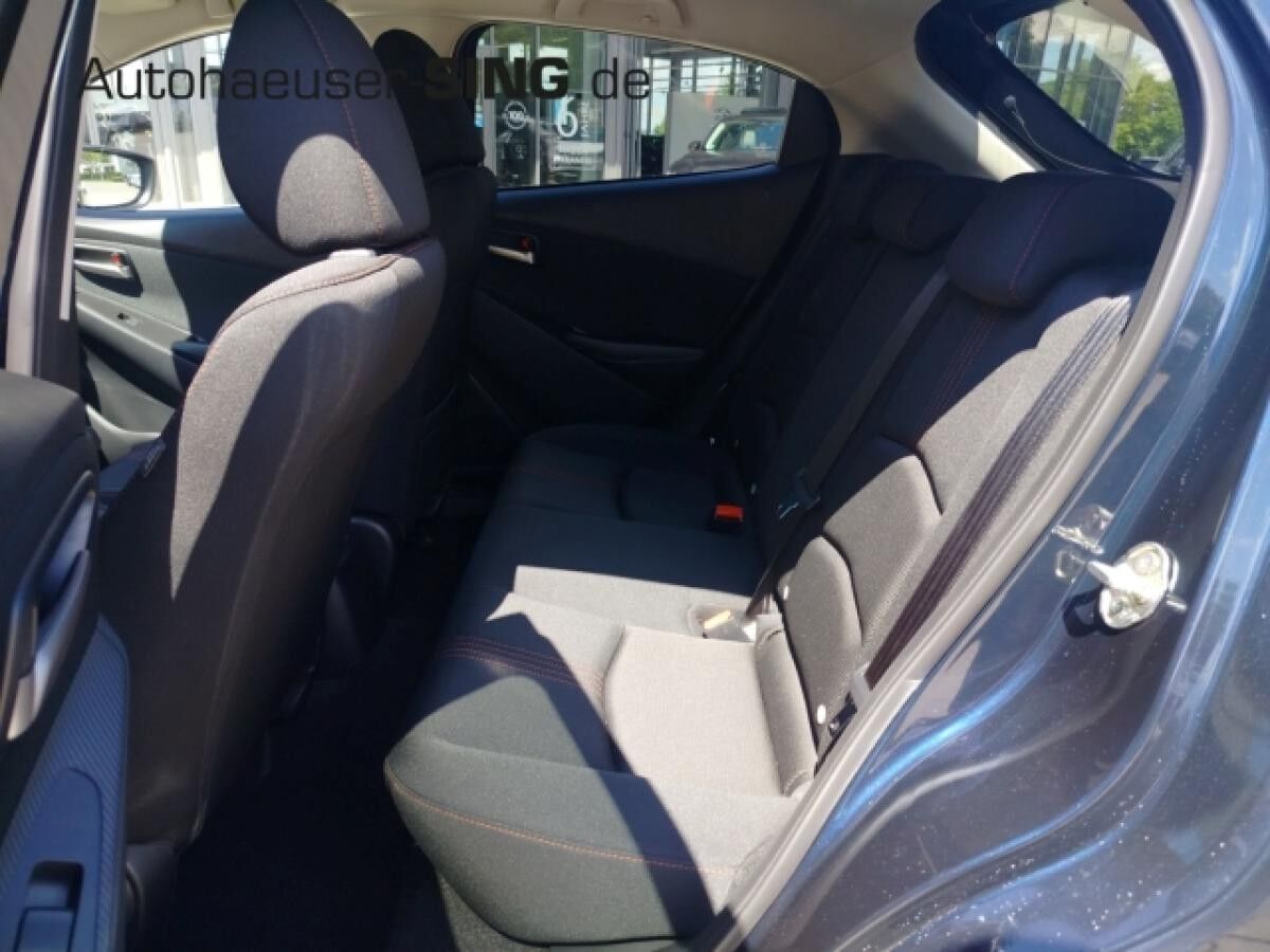 Mazda 2 HOMURA Kamera Klima Sitzheizung LED AppleCar