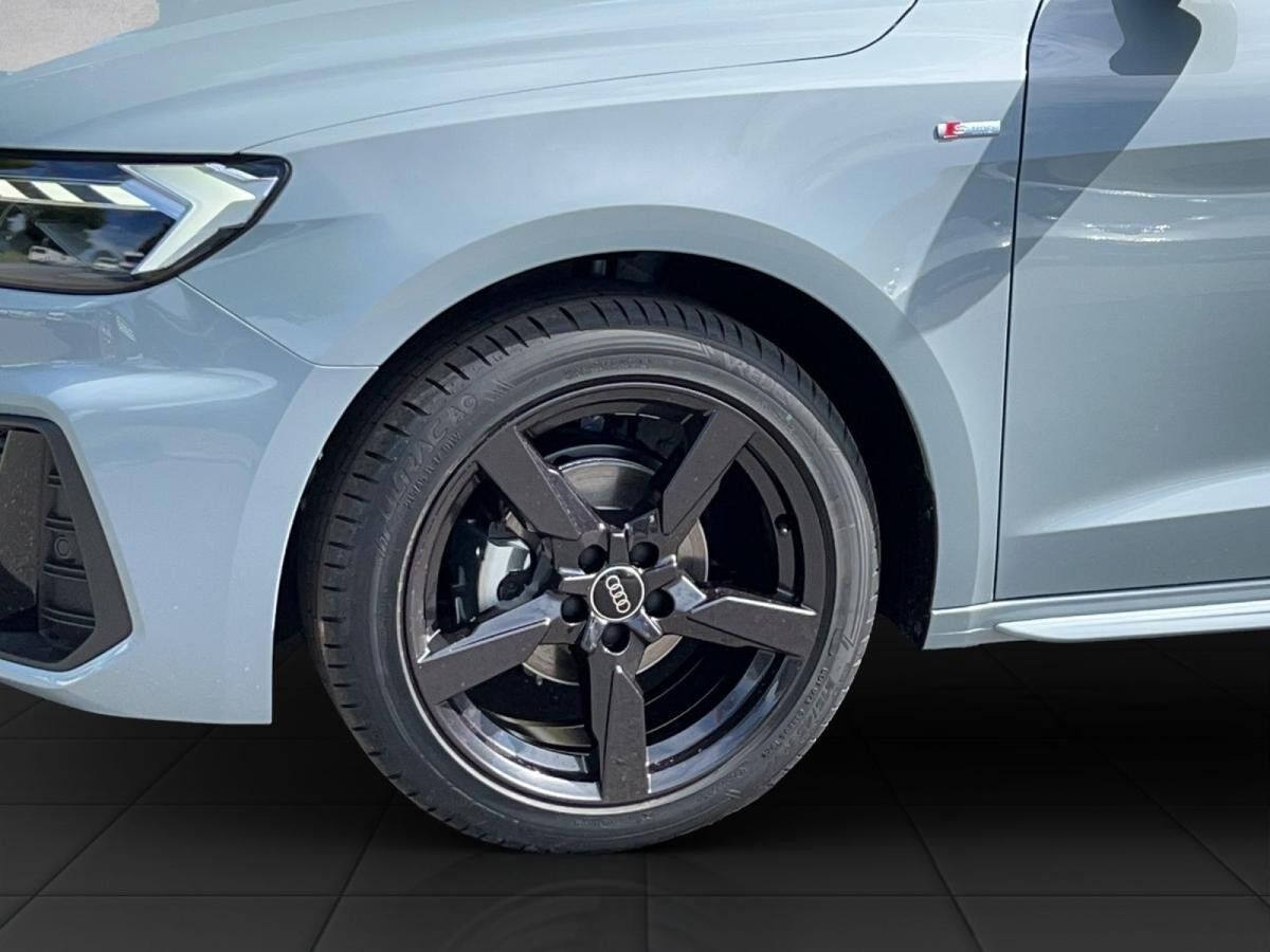 Audi A1 Sportback S line 25 TFSI S tronic+GRA+LED