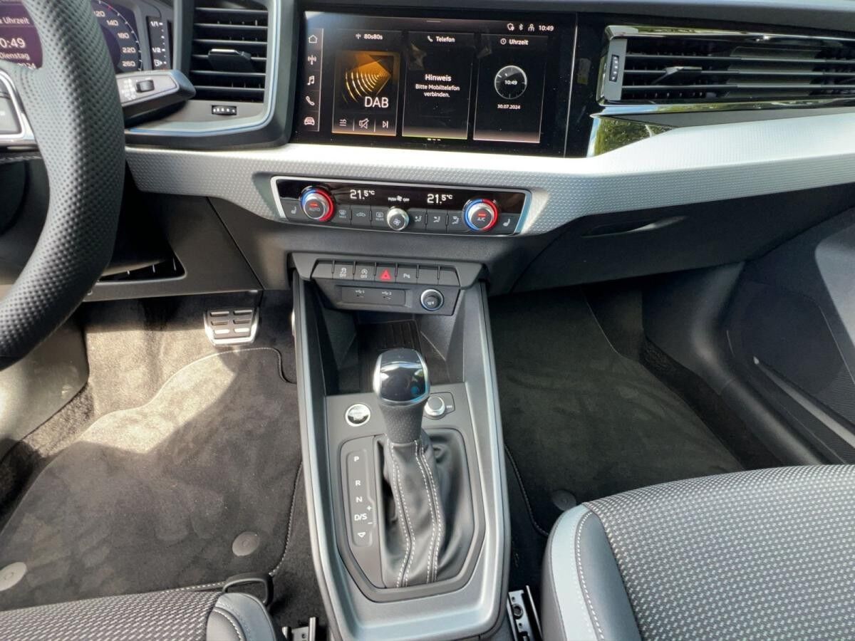 Audi A1 Sportback S line 25 TFSI S tronic+GRA+LED