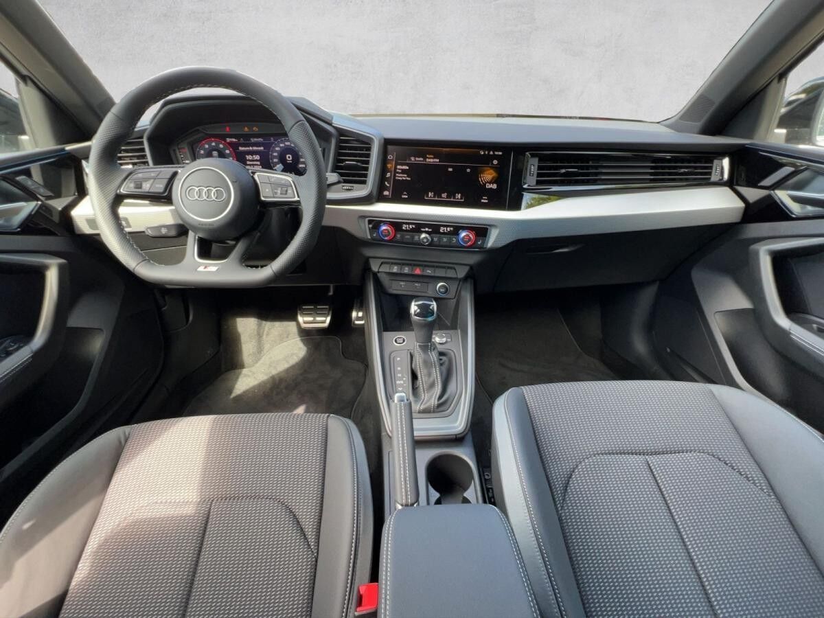 Audi A1 Sportback S line 25 TFSI S tronic+GRA+LED