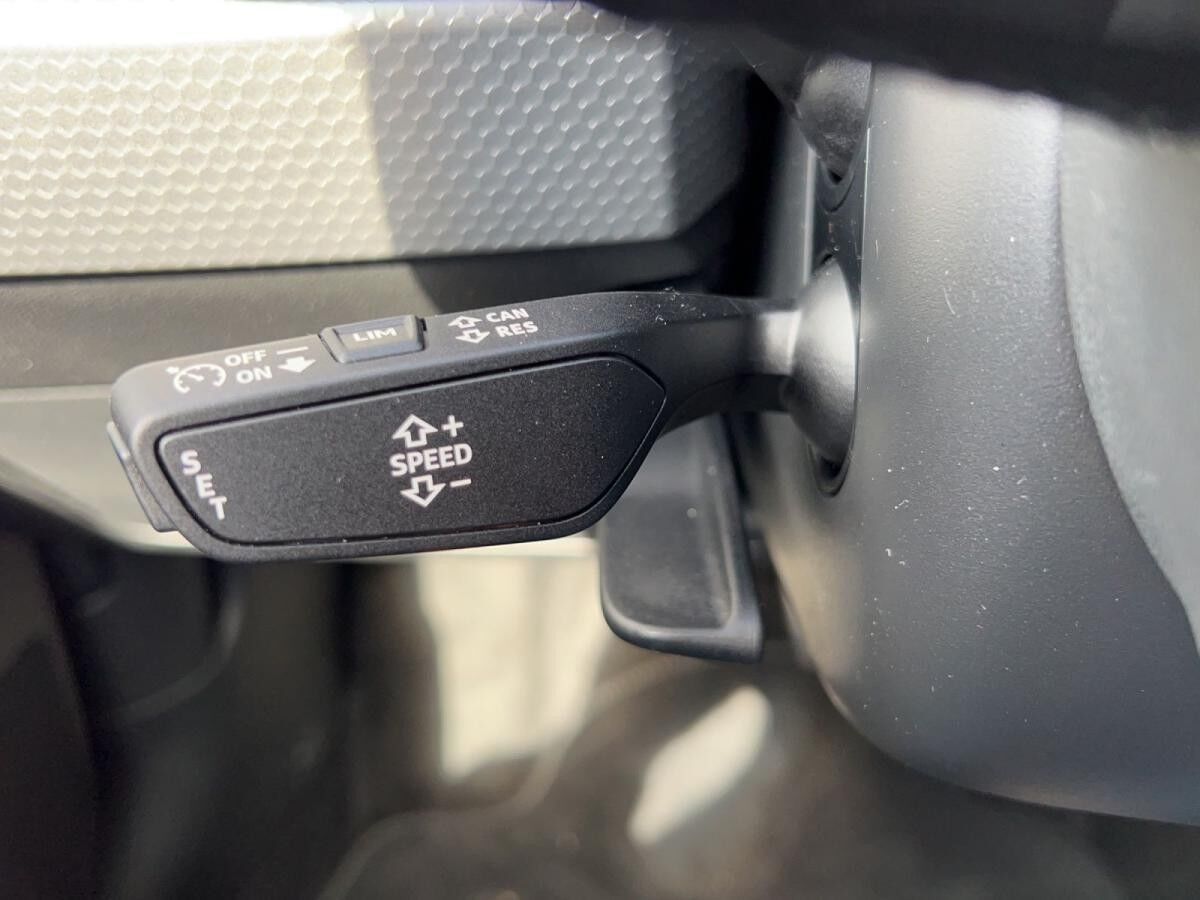 Audi A1 Sportback S line 25 TFSI S tronic+GRA+LED