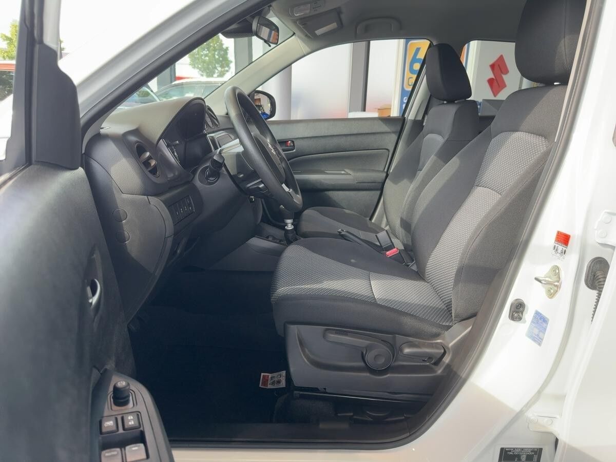Suzuki Vitara Club 1.4 HYBRID / Klima / LED