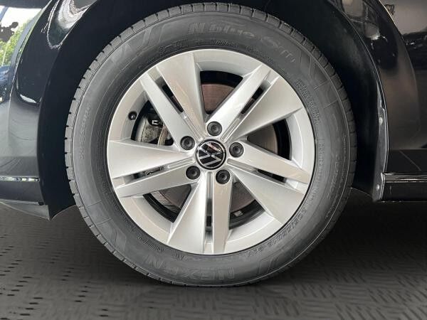 Volkswagen Golf Vari. Life 2.0 TDI*DSG*CAM*NAV*LED*SHZ*AHK