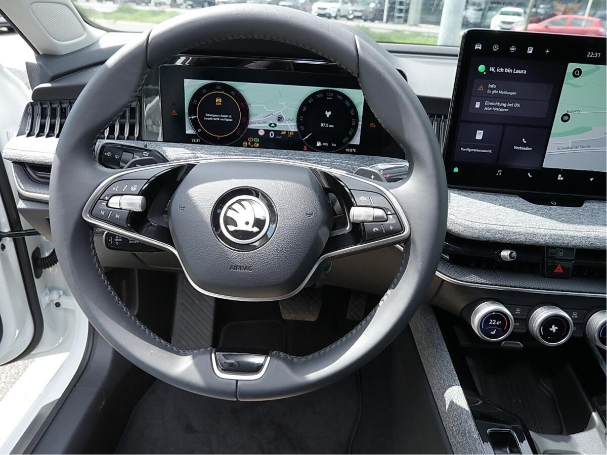 Skoda Superb Selection 2,0l TDI DSG *AHK SZH LED KAM*